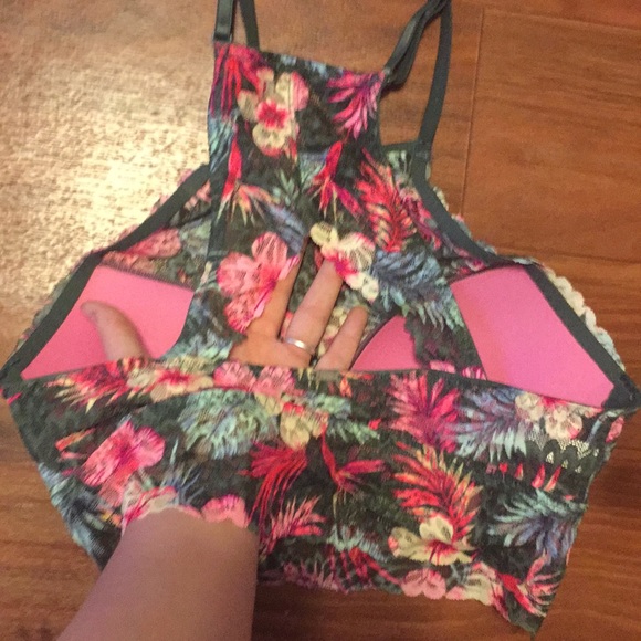 Victoria’s Secret Bralette - Picture 2 of 2